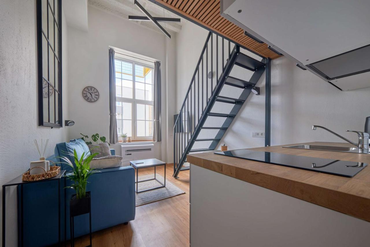 Queen Barbora Central Lofts Kaunas Dış mekan fotoğraf