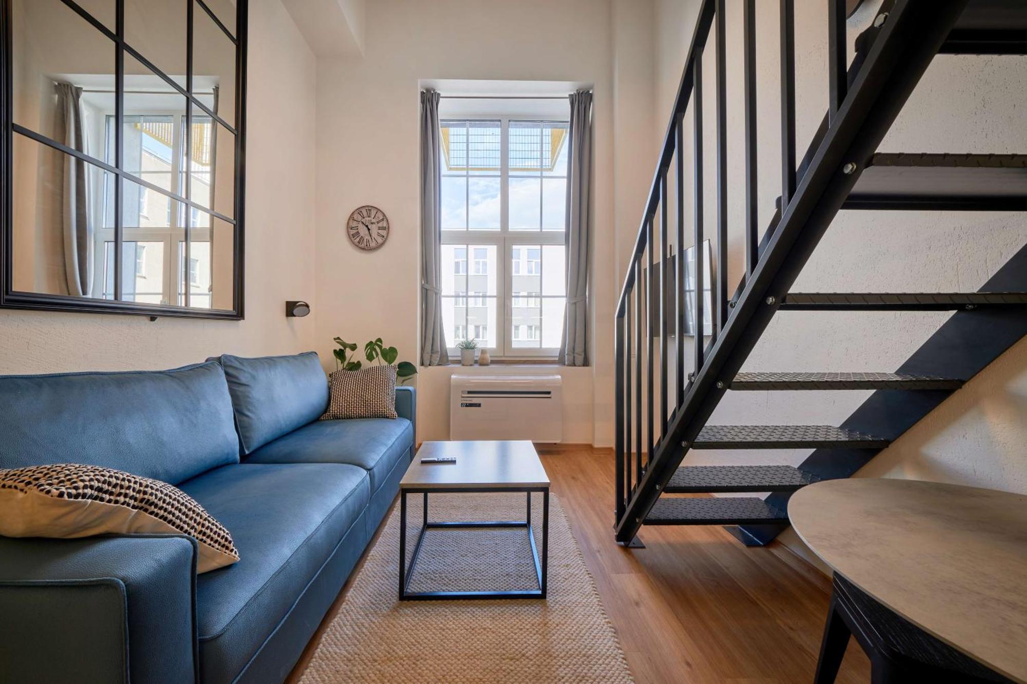 Queen Barbora Central Lofts Kaunas Dış mekan fotoğraf